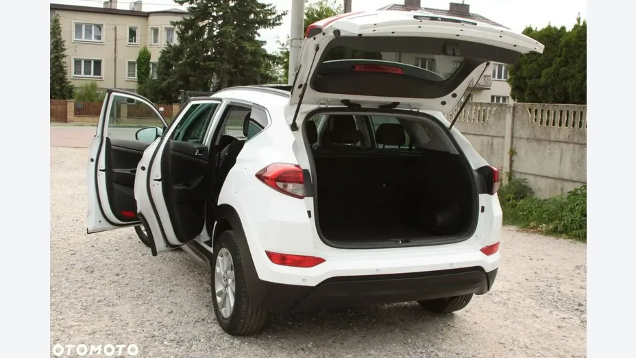 HYUNDAI Tucson -