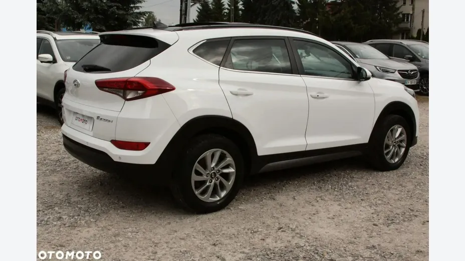 HYUNDAI Tucson -