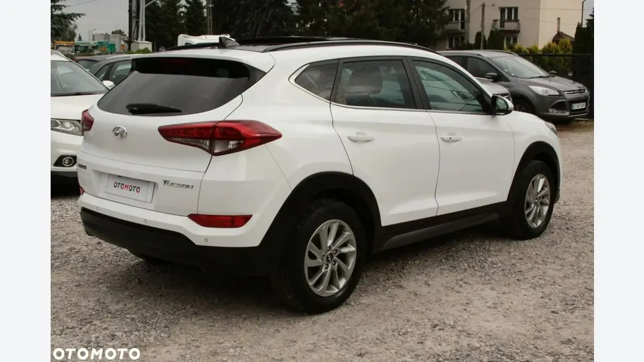 HYUNDAI Tucson -