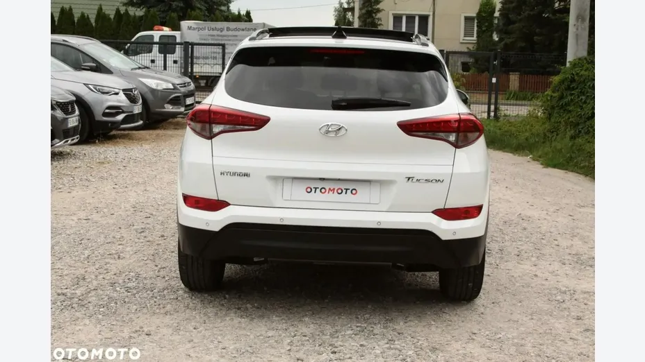 HYUNDAI Tucson -