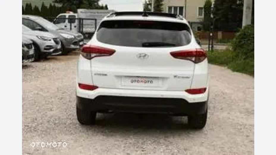 HYUNDAI Tucson -