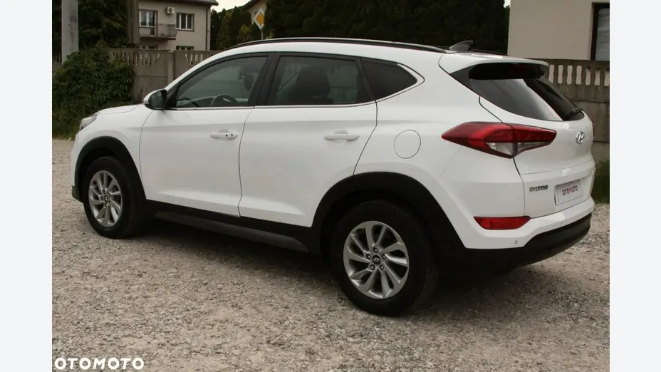 HYUNDAI Tucson -