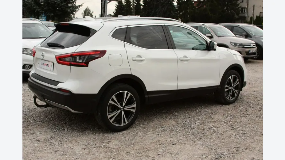 NISSAN Qashqai -
