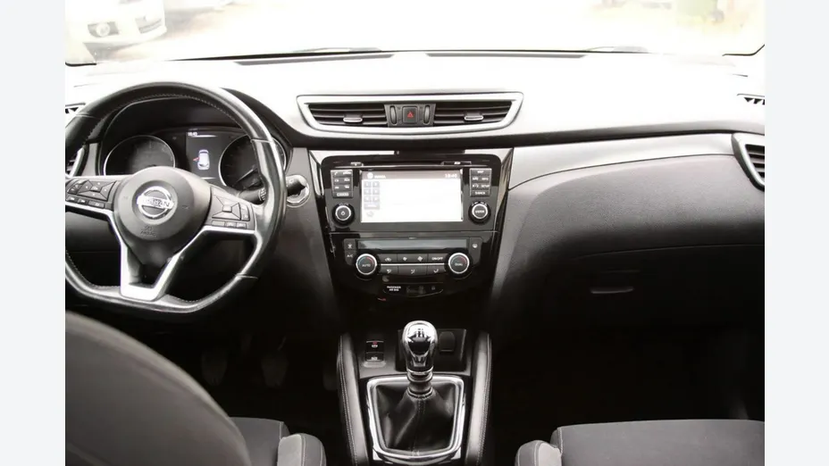 NISSAN Qashqai -