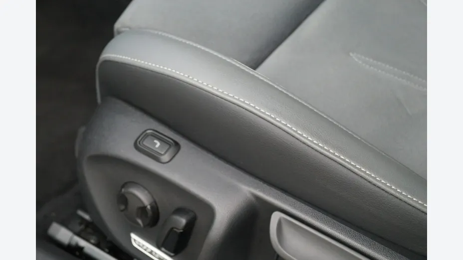 VOLKSWAGEN Passat -