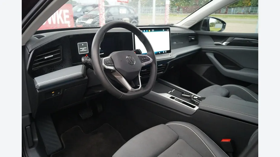 VOLKSWAGEN Passat -