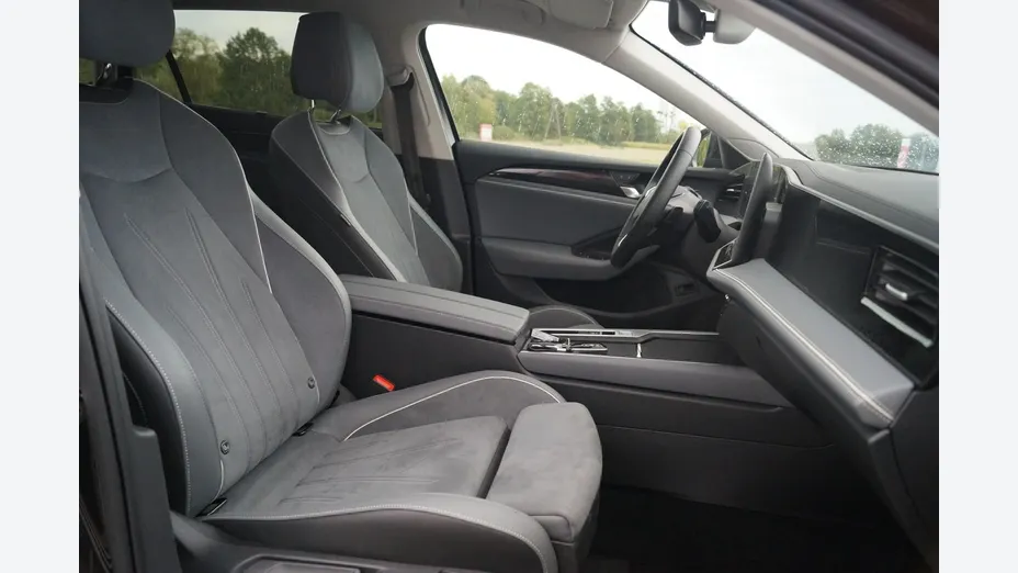 VOLKSWAGEN Passat -