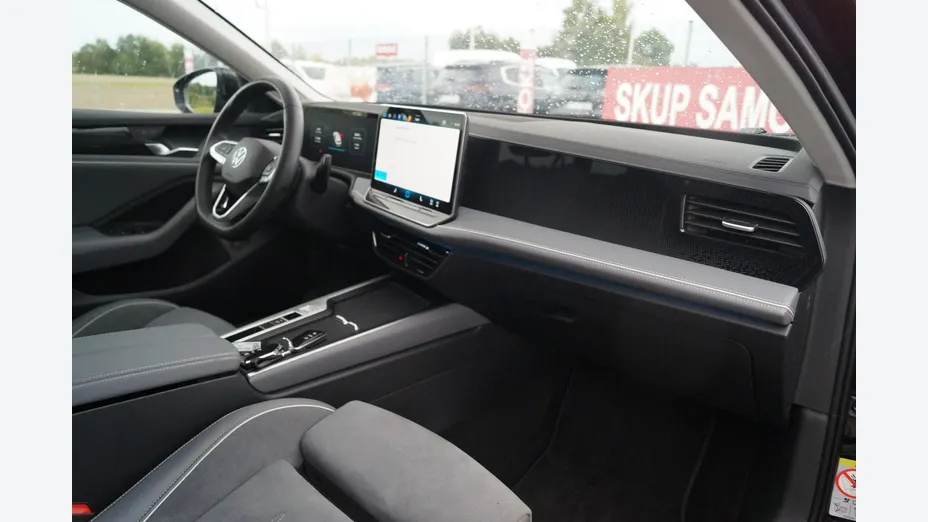 VOLKSWAGEN Passat -