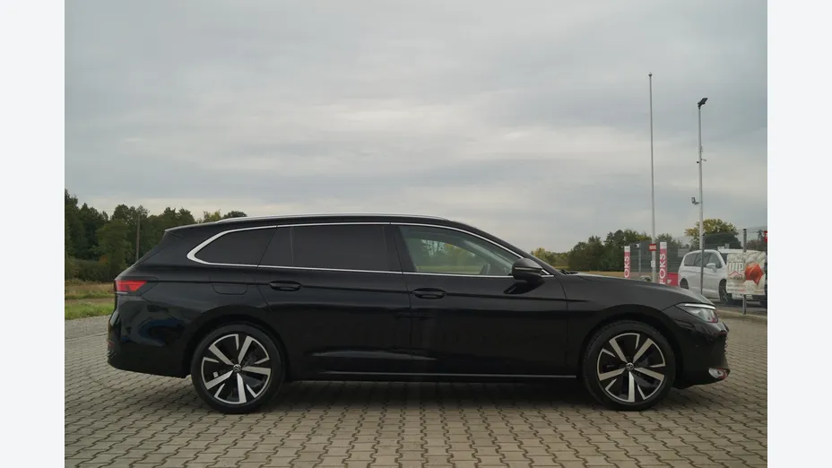 VOLKSWAGEN Passat -