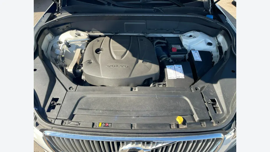 VOLVO XC90 -