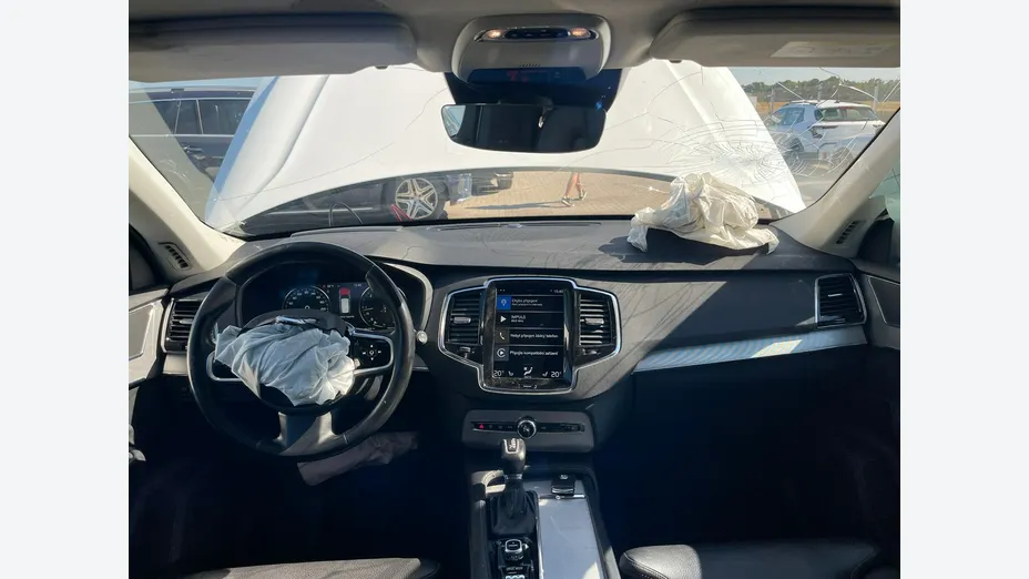 VOLVO XC90 -