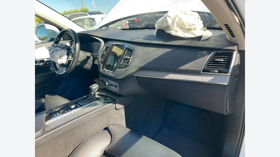 VOLVO XC90 -