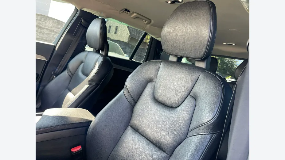VOLVO XC90 -