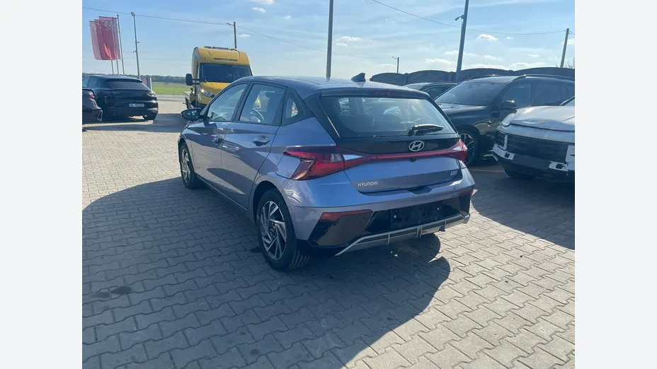 HYUNDAI i20 -