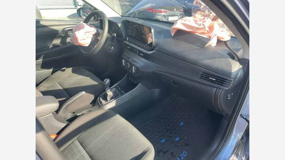 HYUNDAI i20 -
