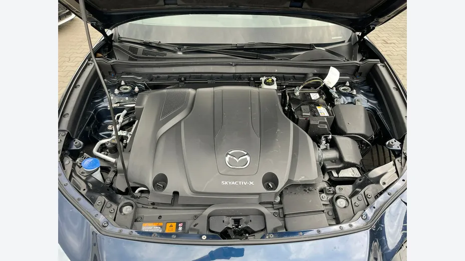 MAZDA CX-30 -