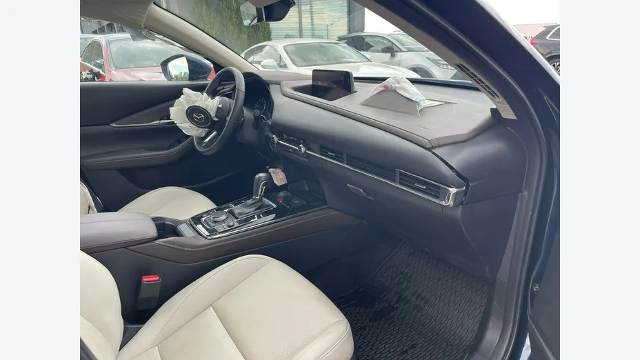 MAZDA CX-30 -