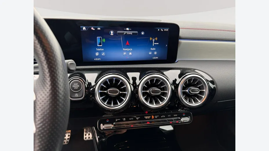 MERCEDES-BENZ CLA -