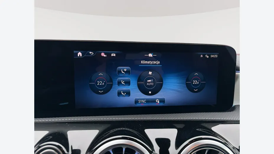 MERCEDES-BENZ CLA -