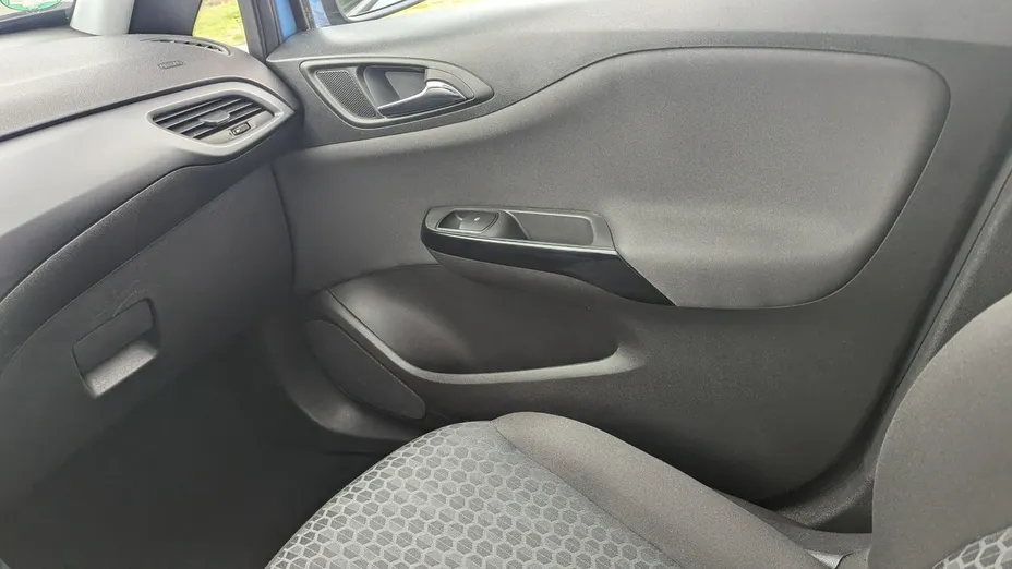 OPEL Corsa -