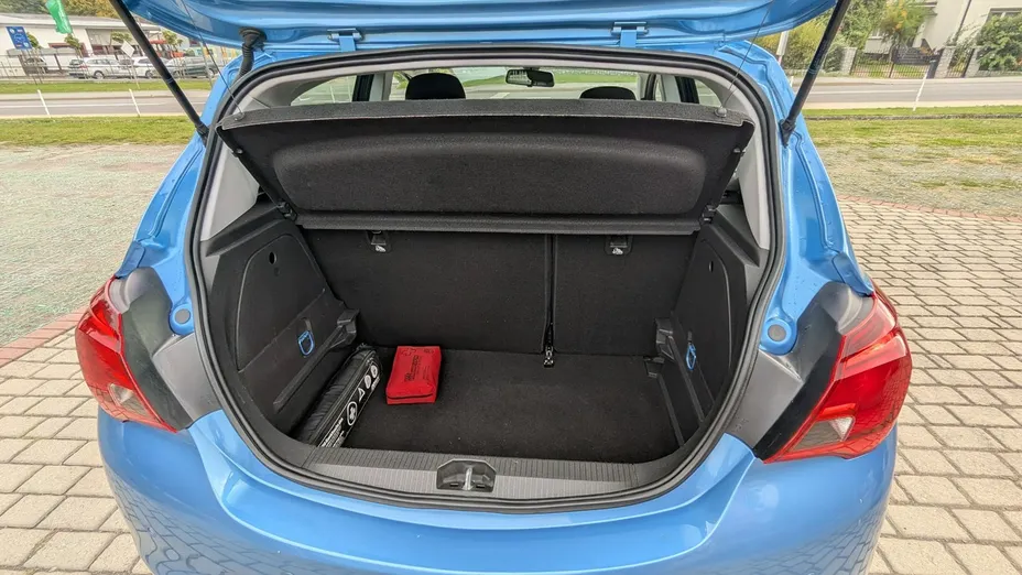 OPEL Corsa -