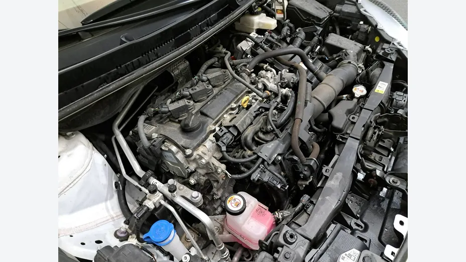 TOYOTA Yaris -