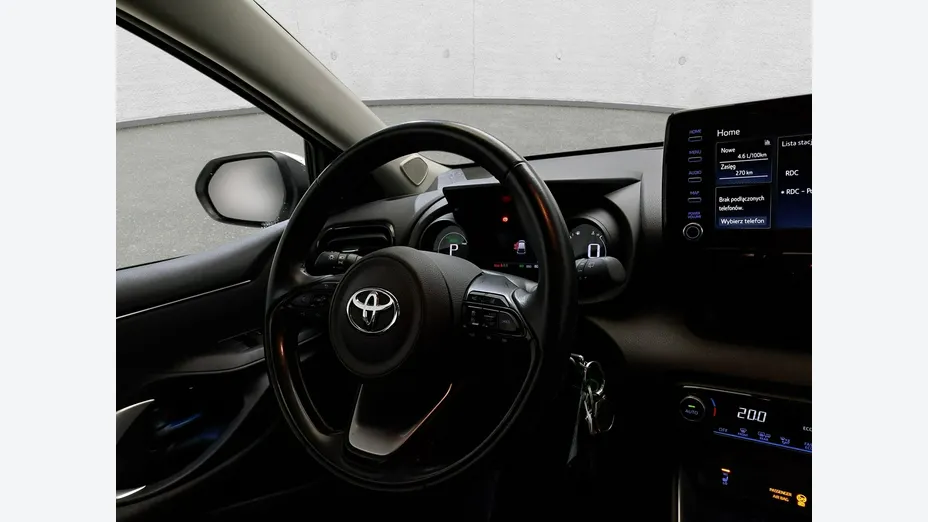 TOYOTA Yaris -