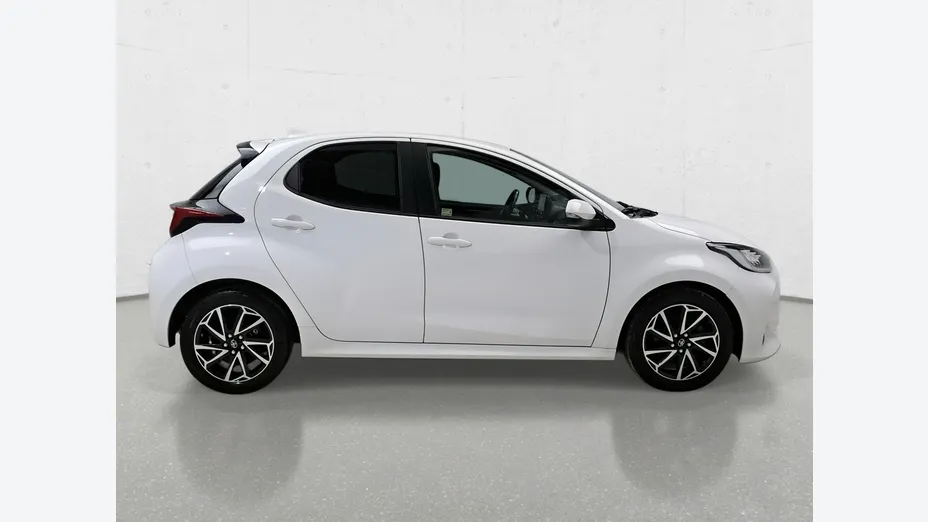 TOYOTA Yaris -