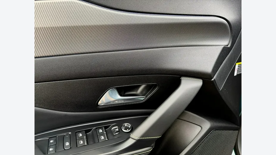 PEUGEOT 308 -