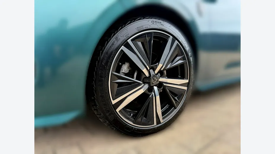 PEUGEOT 308 -