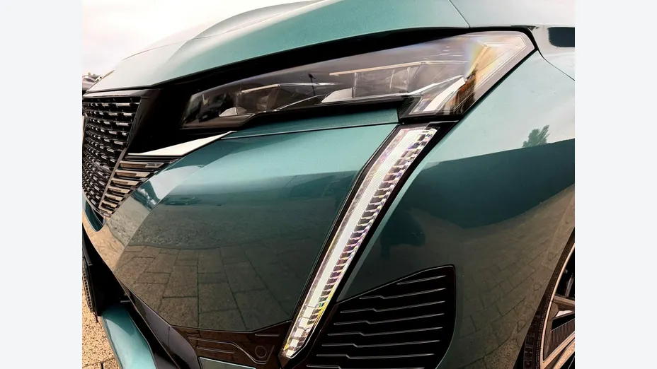 PEUGEOT 308 -