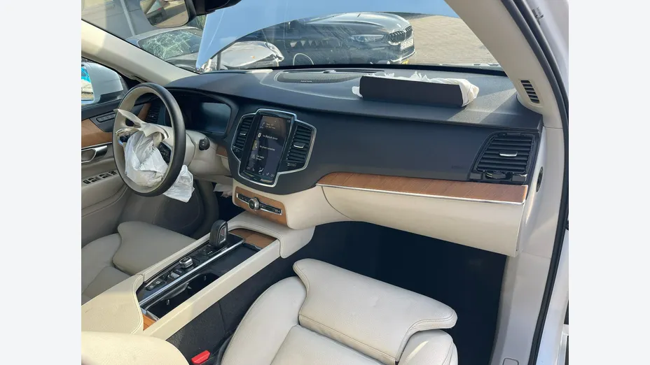 VOLVO XC90 -