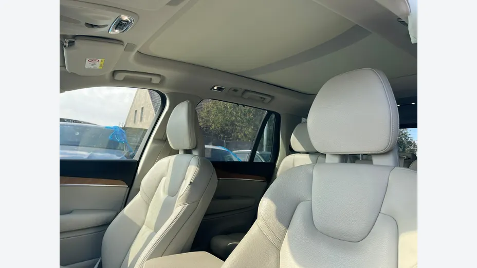 VOLVO XC90 -