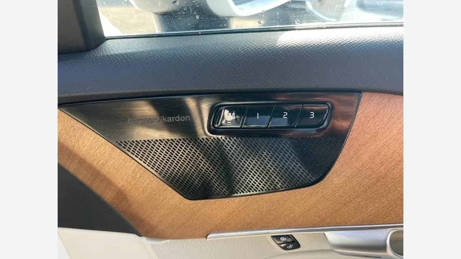 VOLVO XC90 -