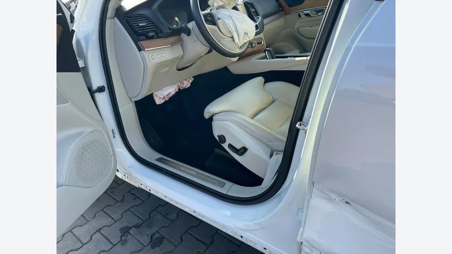 VOLVO XC90 -