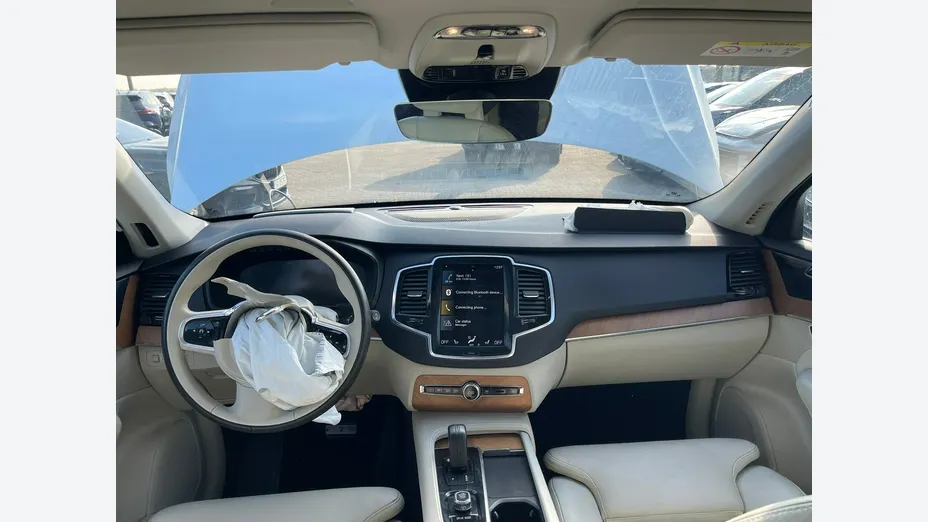 VOLVO XC90 -