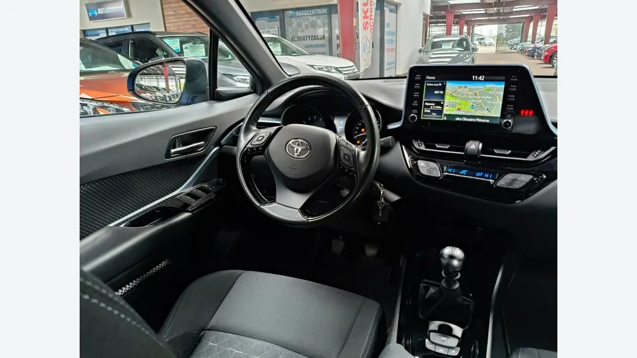 TOYOTA C-HR -