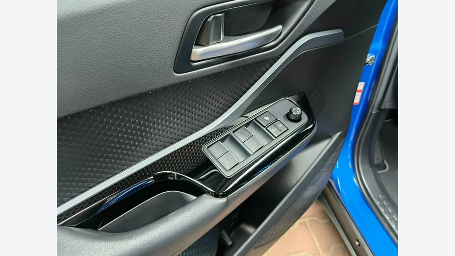 TOYOTA C-HR -