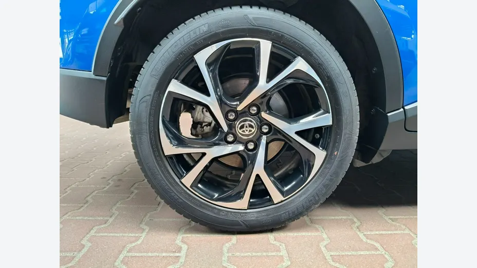 TOYOTA C-HR -