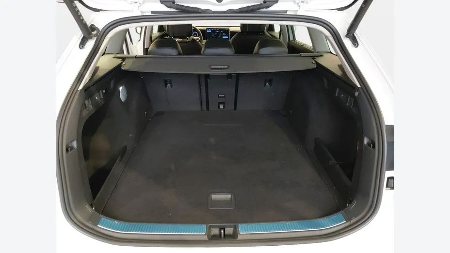 VOLKSWAGEN Passat -