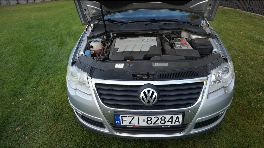 VOLKSWAGEN Passat -