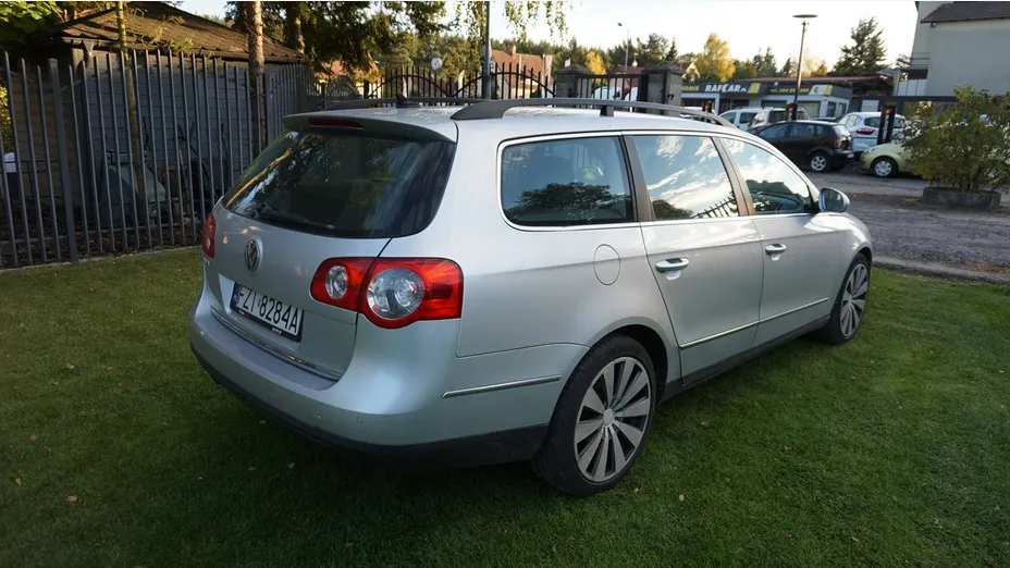 VOLKSWAGEN Passat -