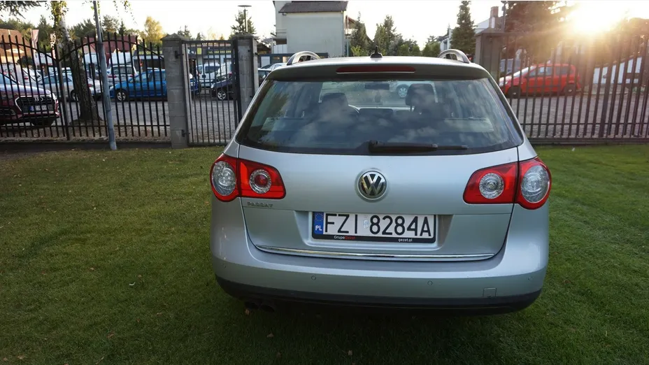 VOLKSWAGEN Passat -