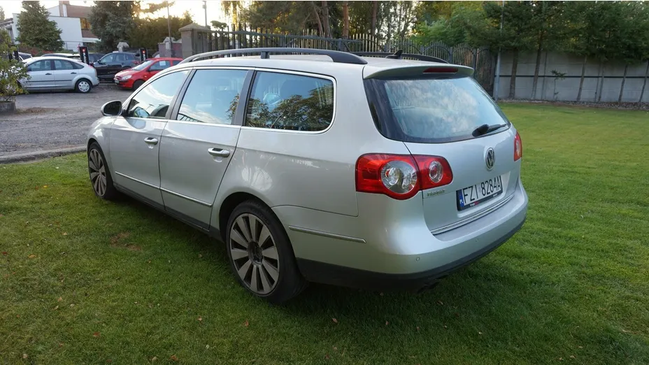 VOLKSWAGEN Passat -