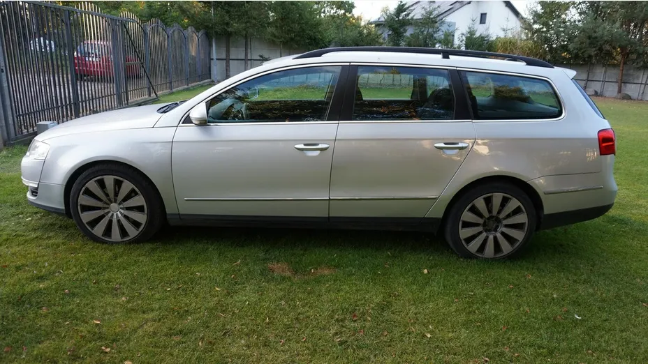 VOLKSWAGEN Passat -