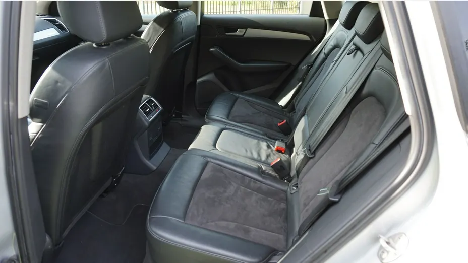 AUDI Q5 -