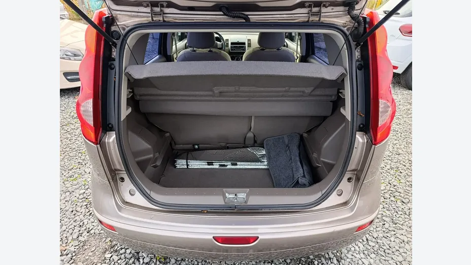 NISSAN Note -