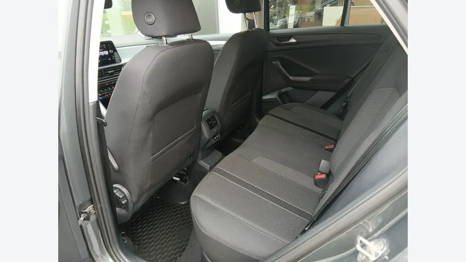 VOLKSWAGEN T-ROC -