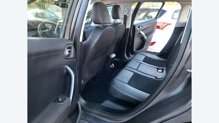 PEUGEOT 2008 -