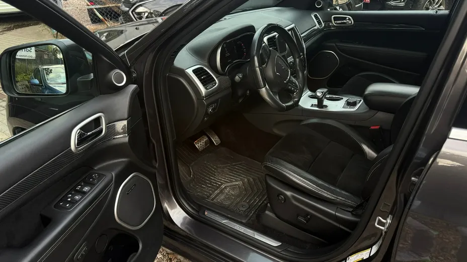 JEEP Grand Cherokee -